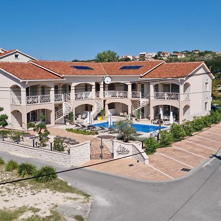 Villa Luka Lopar Ngoại thất bức ảnh