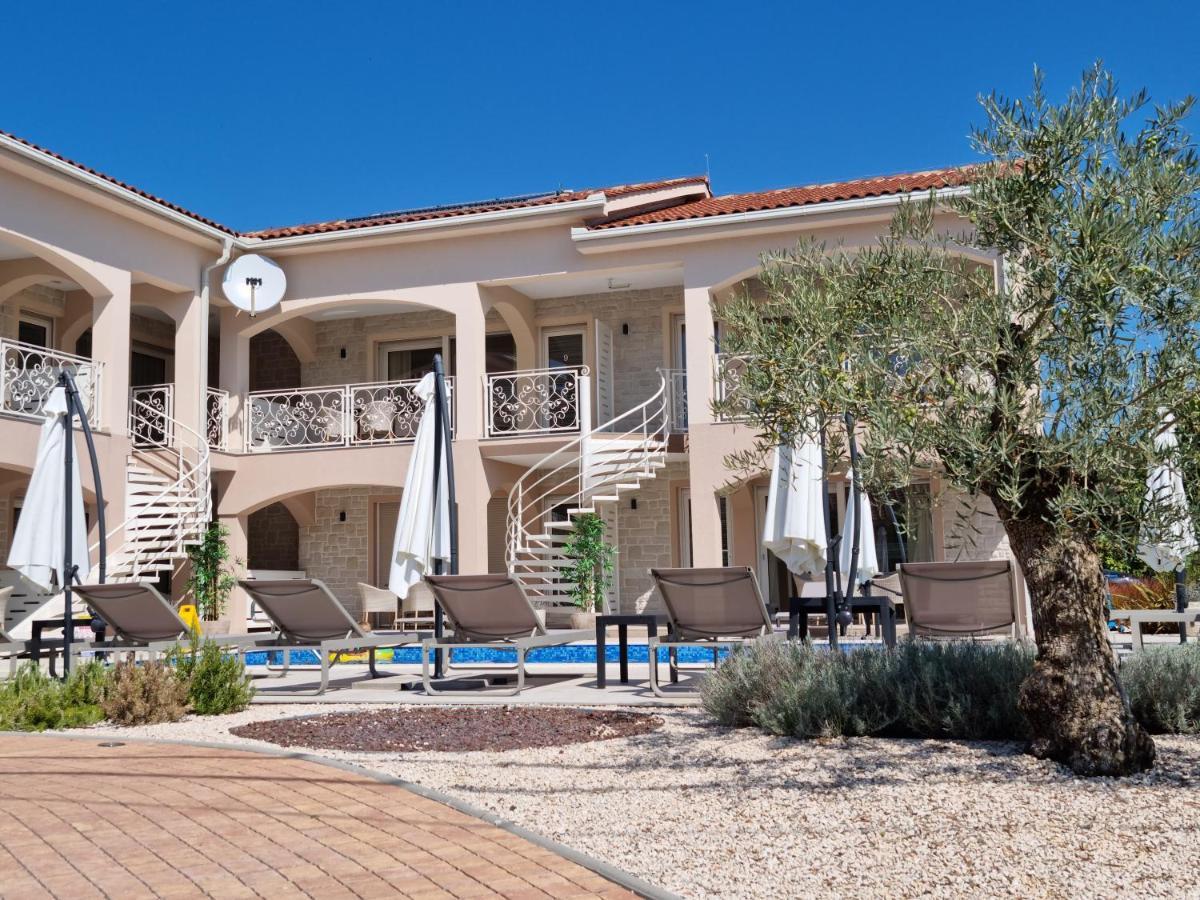 Villa Luka Lopar Ngoại thất bức ảnh