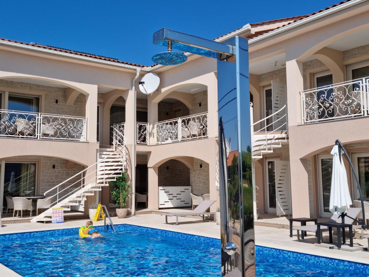 Villa Luka Lopar Ngoại thất bức ảnh