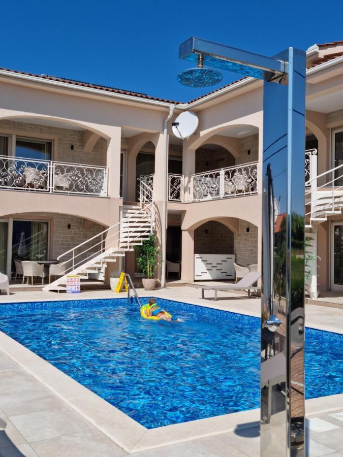 Villa Luka Lopar Ngoại thất bức ảnh