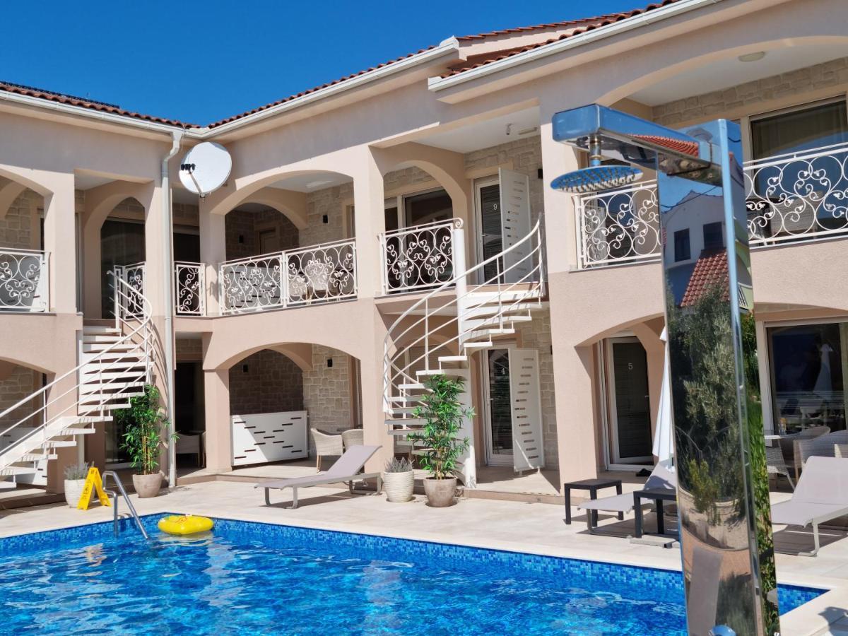 Villa Luka Lopar Ngoại thất bức ảnh
