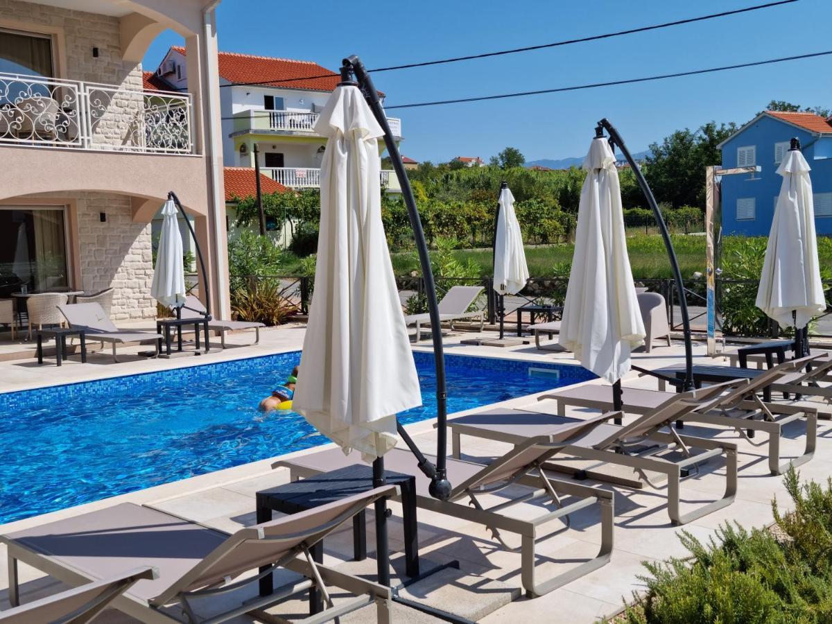 Villa Luka Lopar Ngoại thất bức ảnh