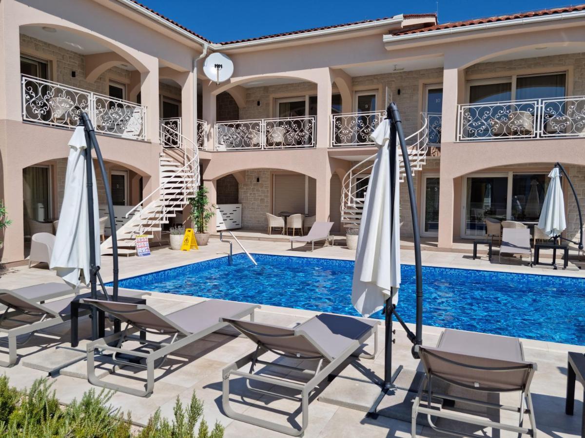 Villa Luka Lopar Ngoại thất bức ảnh