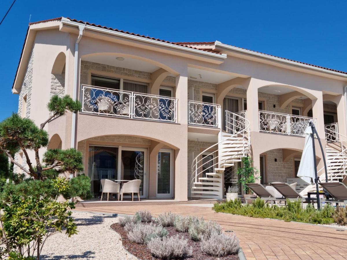 Villa Luka Lopar Ngoại thất bức ảnh